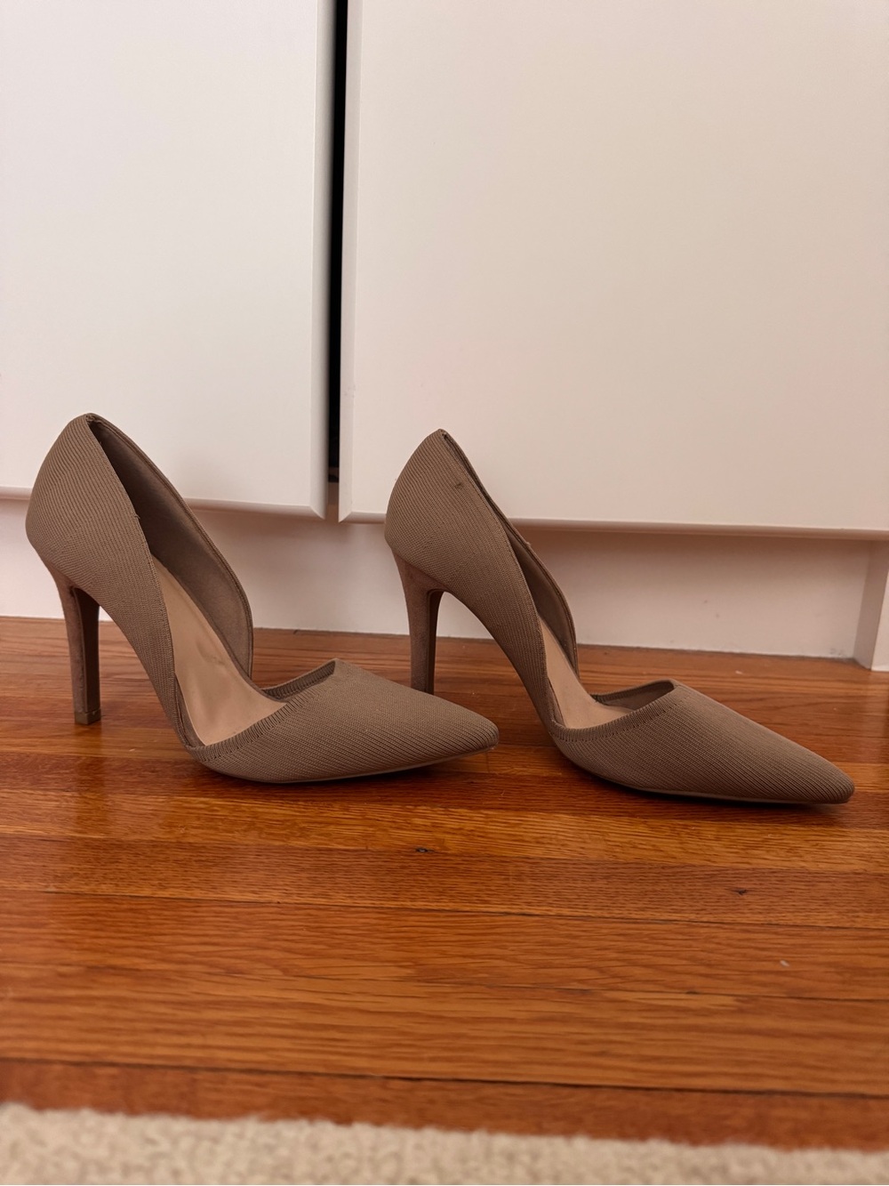 Nina Pointed Toe Heels in Brown Taupe
